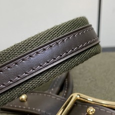 【顶级原单】M92693绿色 中古丹宁牛仔法棍腋下包元宝包 Vintage lv 手袋 取材 Monogram 棉质丹宁 【顶级原单】M92693绿色 中古丹宁牛仔法棍腋下包元宝包 Vintage lv 手袋 取材 Monogram 棉质丹宁