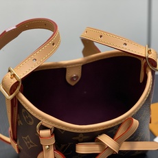 【顶级原单】M2A711老花 迷你斜挎包 NANO CARRYALL 手袋 本款 Nano CarryAll 手袋以玲珑 【顶级原单】M2A711老花 迷你斜挎包 NANO CARRYALL 手袋 本款 Nano CarryAll 手袋以玲珑