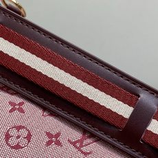 【顶级原单】M92331树莓粉 丹宁牛仔开口笑腋下包 Lucille小号手提袋 Vintage Lv手袋丹宁牛仔搭配牛皮 【顶级原单】M92331树莓粉 丹宁牛仔开口笑腋下包 Lucille小号手提袋 Vintage Lv手袋丹宁牛仔搭配牛皮