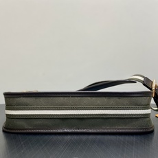 【顶级原单】M92332绿色 丹宁牛仔开口笑腋下包 Lucille小号手提袋 Vintage Lv手袋丹宁牛仔搭配牛皮饰 【顶级原单】M92332绿色 丹宁牛仔开口笑腋下包 Lucille小号手提袋 Vintage Lv手袋丹宁牛仔搭配牛皮饰