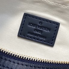 【顶级原单】M92334蓝白 丹宁牛仔开口笑腋下包 Lucille小号手提袋 Vintage Lv手袋丹宁牛仔搭配牛皮饰 【顶级原单】M92334蓝白 丹宁牛仔开口笑腋下包 Lucille小号手提袋 Vintage Lv手袋丹宁牛仔搭配牛皮饰