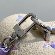 【顶级原单】M2A374米白/紫色幻彩 NANO MADELEINE 手袋 本款 Nano Madeleine Ys手袋 【顶级原单】M2A374米白/紫色幻彩 NANO MADELEINE 手袋 本款 Nano Madeleine Ys手袋