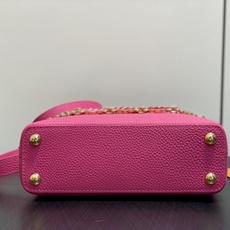 【顶级原单】M29608玫红色 链条全皮cap那英款 当季新款 CAPUCINES BB 手袋 本款 Capucines 【顶级原单】M29608玫红色 链条全皮cap那英款 当季新款 CAPUCINES BB 手袋 本款 Capucines