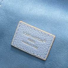 【顶级原单】M2A007蓝色 全皮压花链条包化妆包 VANITY CHAIN POUCH 手袋 m13593本款 Van 【顶级原单】M2A007蓝色 全皮压花链条包化妆包 VANITY CHAIN POUCH 手袋 m13593本款 Van