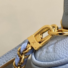【顶级原单】M2A007蓝色 全皮压花链条包化妆包 VANITY CHAIN POUCH 手袋 m13593本款 Van 【顶级原单】M2A007蓝色 全皮压花链条包化妆包 VANITY CHAIN POUCH 手袋 m13593本款 Van
