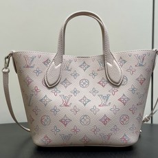 【顶级原单】M29900米白 丝印渐变 镂空全皮手提包 Blossom PM 手袋 这款经典永恒的“Blossom PM 【顶级原单】M29900米白 丝印渐变 镂空全皮手提包 Blossom PM 手袋 这款经典永恒的“Blossom PM