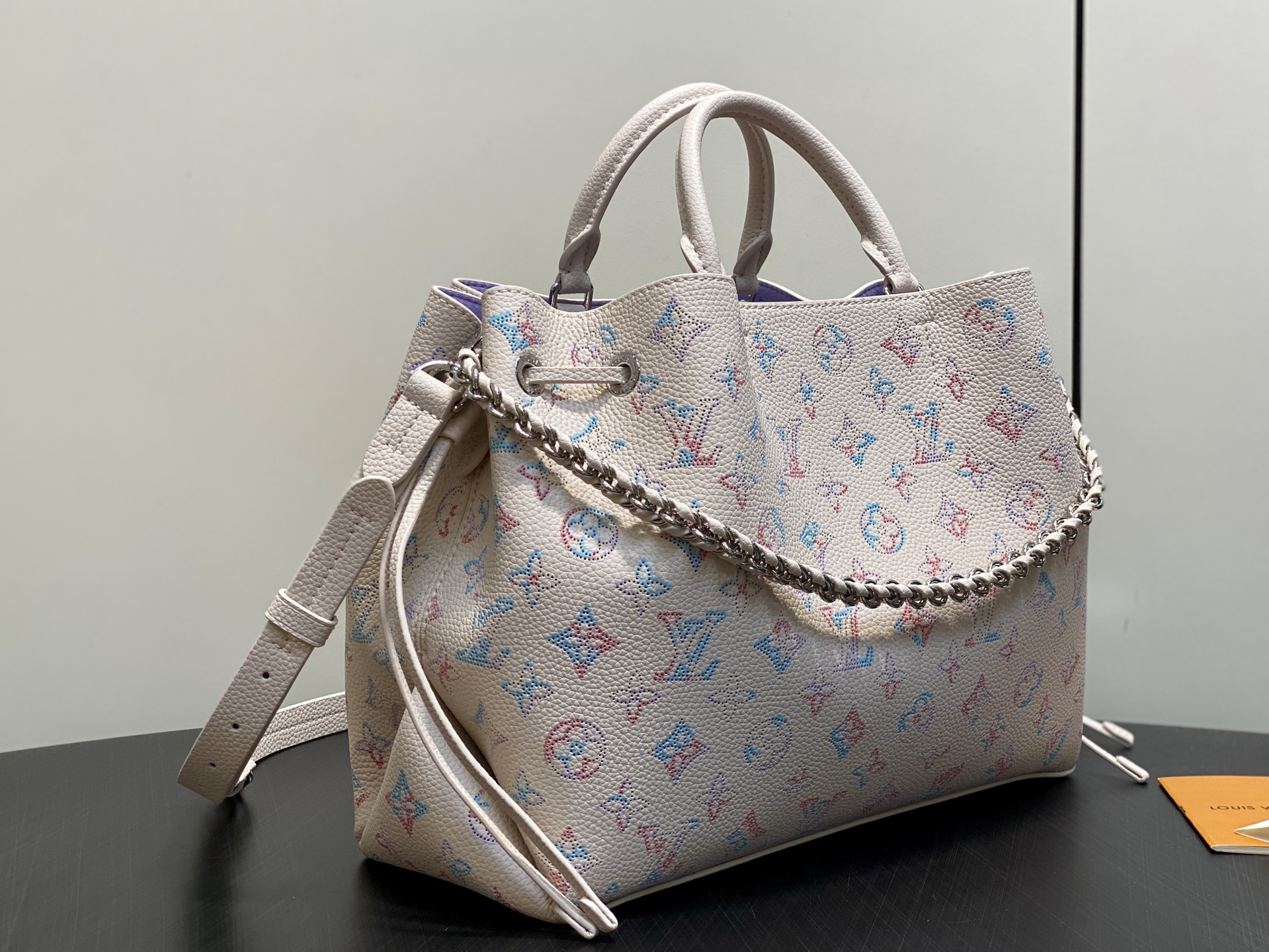 【顶级原单】M2A169米白 丝印全皮镂空渐变色链条手提包 Bella Tote 手袋 Mahina Link 系列推出