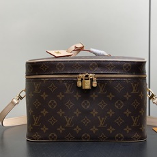 【顶级原单】M44935老花 大号化妆包化妆箱 NICE VANITY 化妆包 Nice Vanity 化妆包凝聚潮流风 【顶级原单】M44935老花 大号化妆包化妆箱 NICE VANITY 化妆包 Nice Vanity 化妆包凝聚潮流风