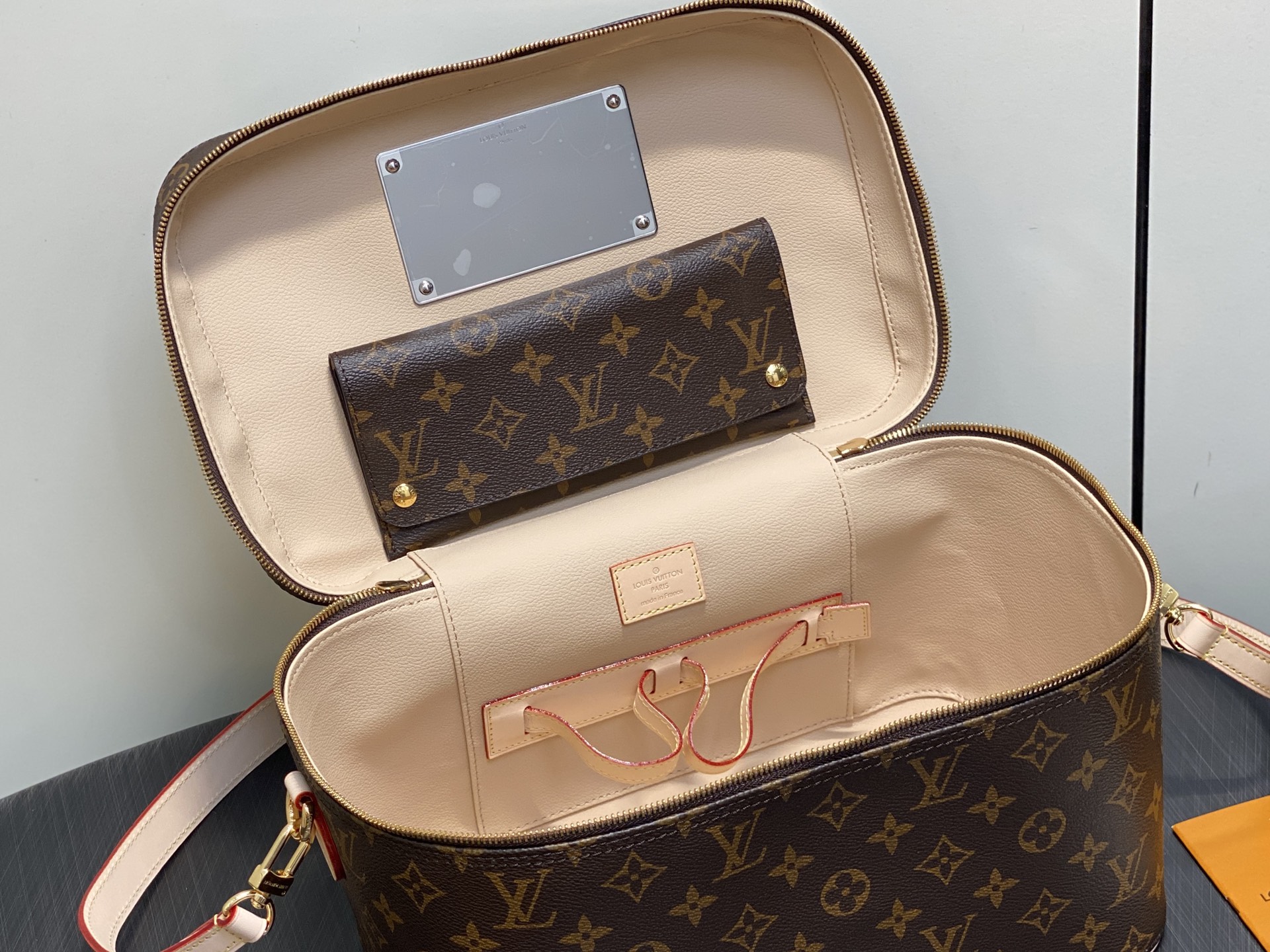 【顶级原单】M44935老花 大号化妆包化妆箱 NICE VANITY 化妆包 Nice Vanity 化妆包凝聚潮流风