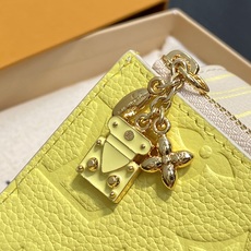 【顶级原单】M29803柠檬黄 全皮压花零钱包 Rosalie 零钱包 本款为 Monogram Empreinte 皮 【顶级原单】M29803柠檬黄 全皮压花零钱包 Rosalie 零钱包 本款为 Monogram Empreinte 皮