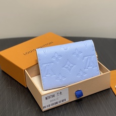 【顶级原单】M29796蓝色 全皮压花零钱包 Rosalie 零钱包 本款为 Monogram Empreinte 皮革 【顶级原单】M29796蓝色 全皮压花零钱包 Rosalie 零钱包 本款为 Monogram Empreinte 皮革