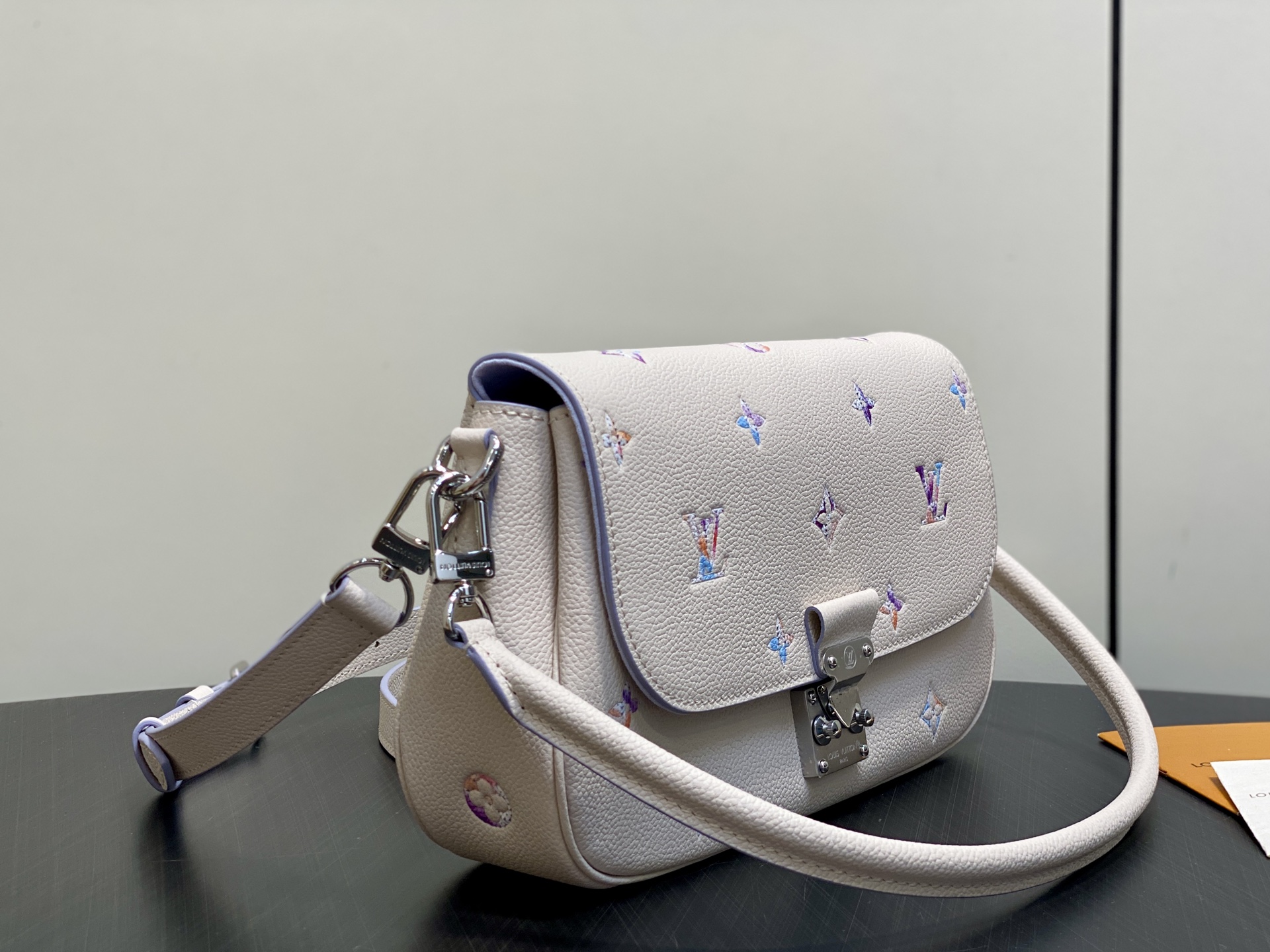 【顶级原单】M2A332幻彩紫 全皮丝印腋下包 POCHETTE MÉTIS SOFT 小号手袋 本款 Pochette