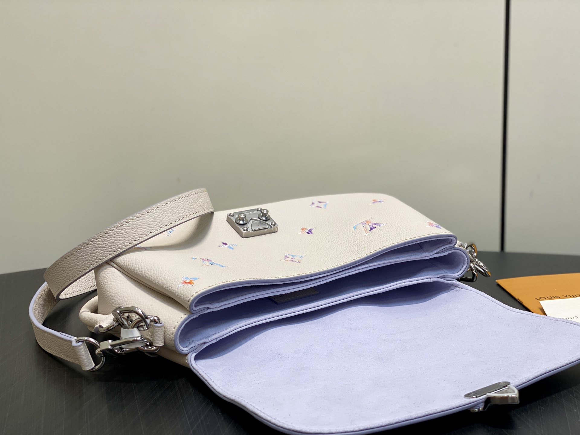 【顶级原单】M2A332幻彩紫 全皮丝印腋下包 POCHETTE MÉTIS SOFT 小号手袋 本款 Pochette