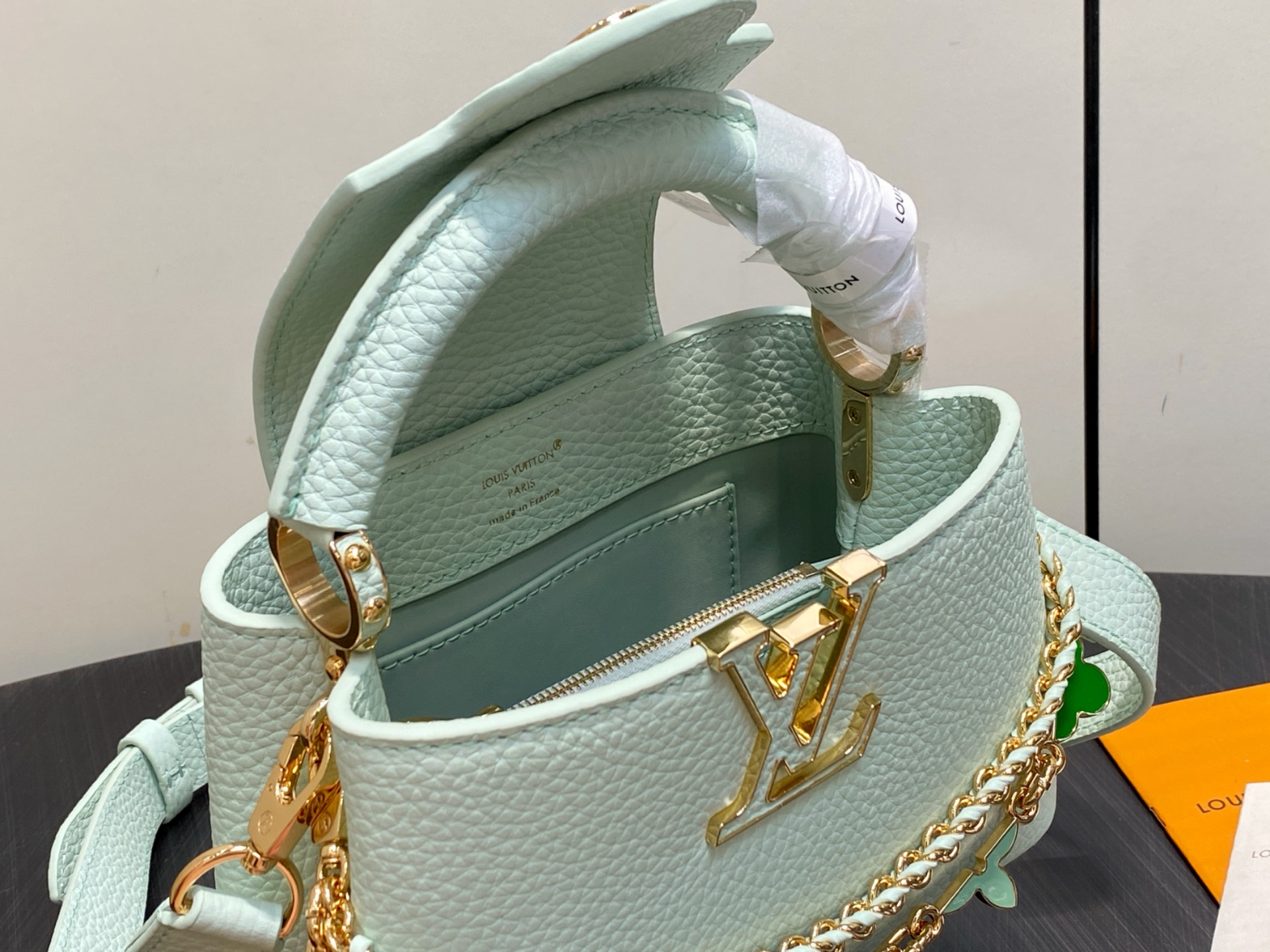 【顶级原单】M29608薄荷绿 链条全皮cap那英款 当季新款 CAPUCINES 迷你手袋 本款 Capucines 【顶级原单】M29608薄荷绿 链条全皮cap那英款 当季新款 CAPUCINES 迷你手袋 本款 Capucines