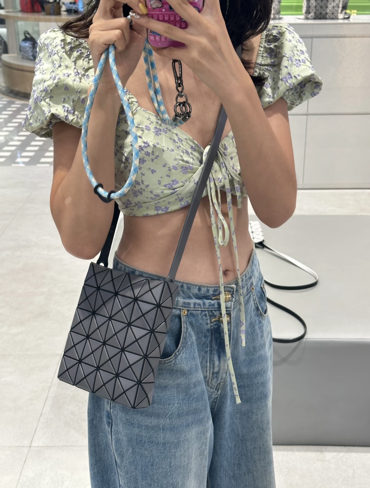 Issey Miyake Bao Bao BB26 Crossbody Bag - Geometric Design, Casual Style 1 i1757238612355 150 0 5