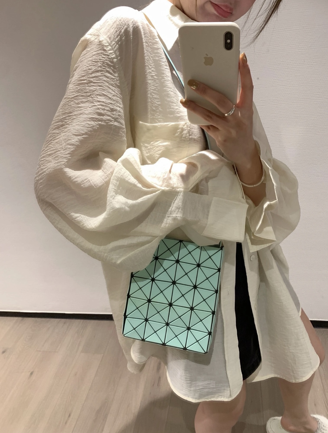 Issey Miyake BAOBAO BB26 Mini Crossbody Bag - Stylish & Functional 7 i1757239247696 8815 0 6