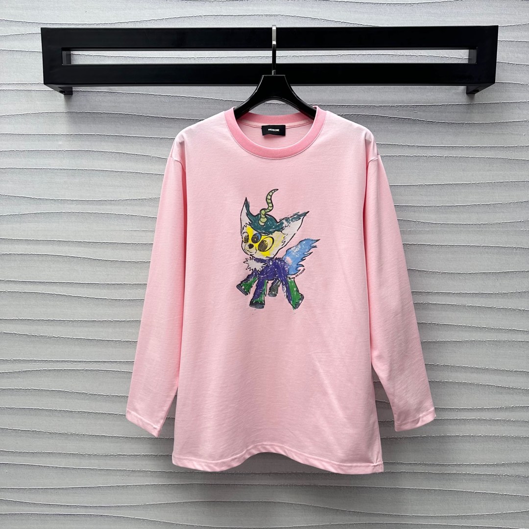NO:325535,Welldon*2025 new product is available for printing Little Monster Long Sleeve Customized YB imported cotton material breathable and comfortable, full texture, continue to restore clear prints, outline cartoon little monster patterns, highlight brand tone Loose round neck long sleeve T-shirt tailoring to create a personal style, single wear inner wear is brilliant and fashionable, high-end version, tees, t-shirt, alexander wang19860909Welldon*2025新品上架印花小怪兽长袖定制YB进口全棉材质 透气舒适 质感十足 沿用工艺还原清晰印花 勾勒出卡通小怪兽图案 彰显品牌调性 宽松圆领长袖T恤剪裁 打造个性风格 单穿内搭出彩时髦 高版本,,tees，t-shirt,alexander wang,Women's clothing