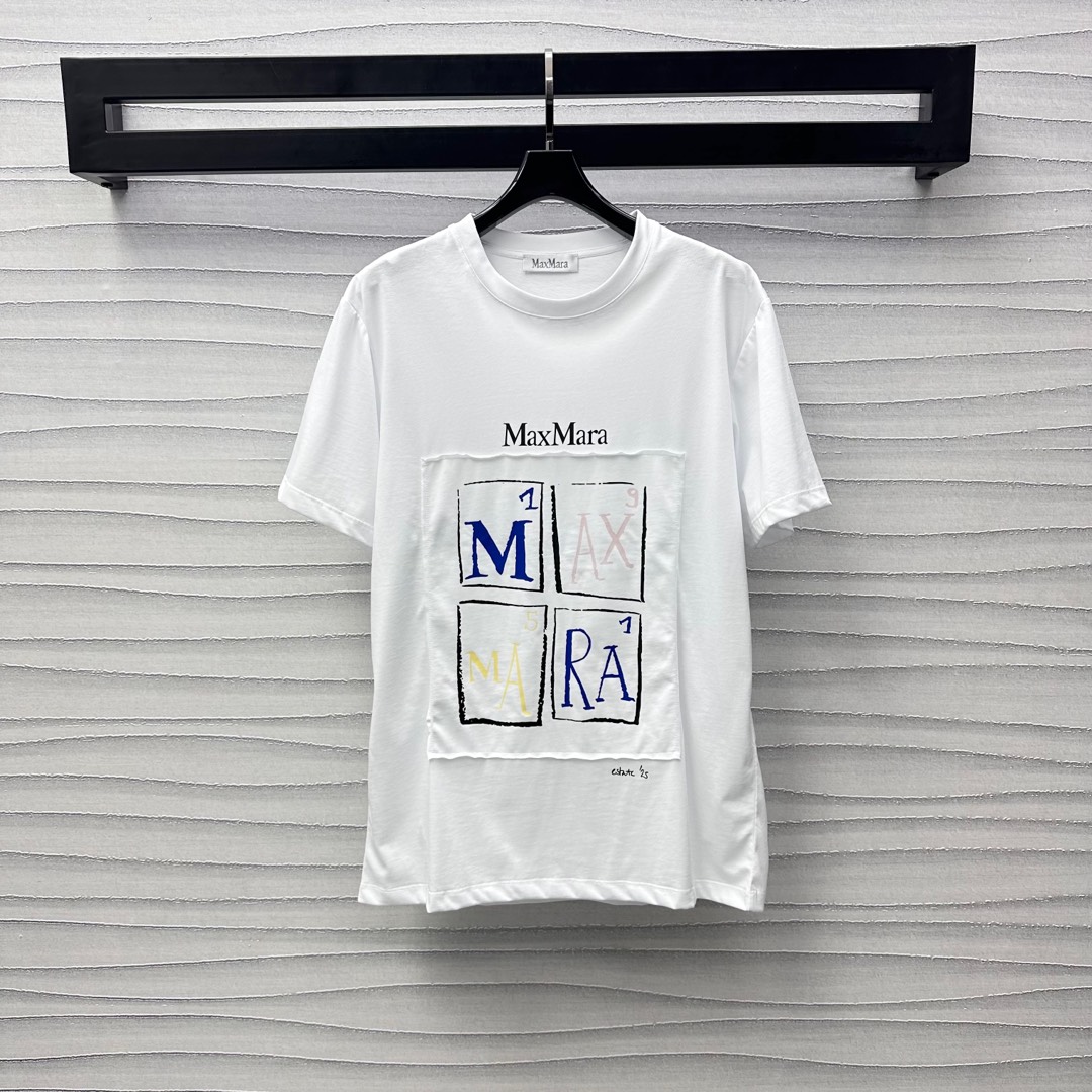 NO:322852,Max Mar*2025 new product is available on the shelves of round neck patch printing custom YB imported native cotton material breathable and comfortable The front edge of the chest is treated with patch embroidery printing splicing process Colorful delineation letter patterns embellishment and decoration to highlight the brand tone development of surface accessories Loose T-shirt tailoring to create a personal style Fashionable and relaxed Single wear inner wear and stylish High-end version, tees, t-shirt, alexander wang19860909Max Mar*2025新品上架圆领贴布印花定制YB进口原生全棉材质 透气舒适 胸前沿用贴布绣印花拼接工艺处理 彩色描绘字母图案点缀装饰 彰显品牌调性 面辅料开发 宽松T恤剪裁 打造个性风格 时髦松弛 单穿内搭出彩时髦  高版本,,tees，t-shirt,alexander wang,Women's clothing