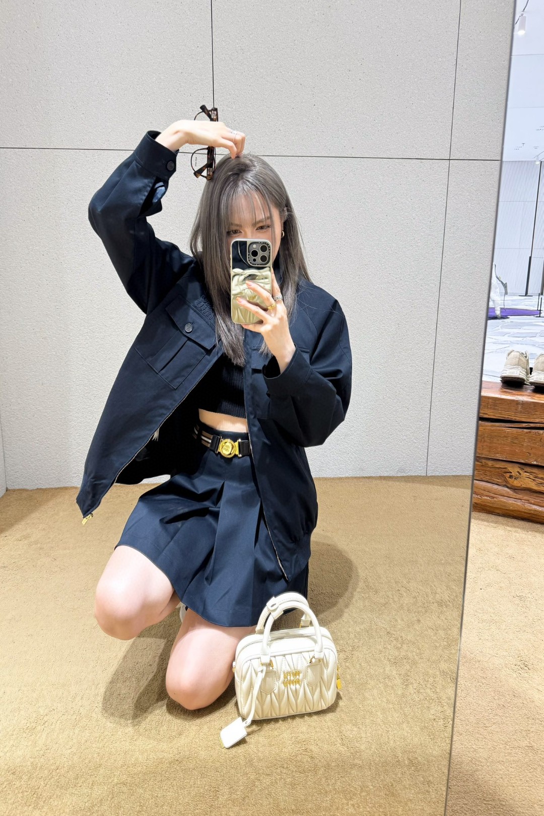 NO:324542,Jackets and skirts models, skirts, jackets & coats,alexander wang19860909外套半裙模特图,,skirts,jackets & coats,alexander wang,Women's clothing