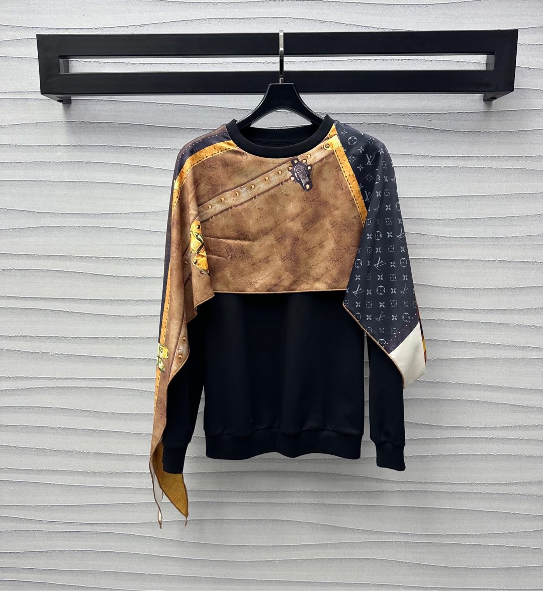 NO:318778,Louis Vuitto* 2025 new product is available for printing shawls, long sleeve custom YB imported twill cotton material, excellent texture, full quality, positioning, full-print brown-black checkered lock shawl splicing design, highlighting the brand tone, fashionable and handsome atmosphere, adapting to various outfit needs, large body and plain color combination, adding layered look, surface auxiliary material development, round neck long sleeve T-shirt fit, unique inner wear, fashionable and fashionable, show fashion charm, whether it is daily or leisure and entertainment, high-end version,,louis vuitton,tees, t-shirt,shawls,alexander wang19860909Louis Vuitto*2025新品上架印花披肩长袖定制YB进口斜纹绸全棉材质 质感上乘 品相十足 定位满印棕黑色系棋盘格纹锁扣披肩拼接设计 彰显品牌调性 氛围时髦帅气 适应多种穿搭需求 大身素色配合 增添造型层次感 面辅料开发 圆领长袖T恤版型剪裁 单穿内搭出彩时髦 无论日常还是休闲娱乐都能展现时尚魅力  高版本,,louis vuitton,tees，t-shirt,shawls,alexander wang,Women's clothing