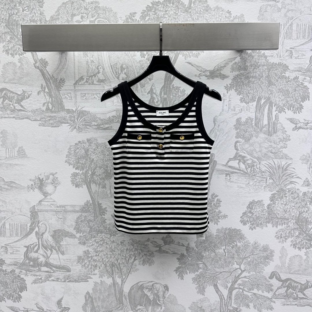 NO:411308,Celin*2025 new product placket buckle suspender striped vest custom YB imported cotton wool material breathable and comfortable, full texture, black and white stripes all over the body, combined with the contrasting color design of the black collar, add layered look, half-open metal placket adjustment, echoes the iconic logo embellishment on the chest, highlights the brand tone, surface auxiliary material development, slim-fit regular vest tailoring, let simple styles show sexy personality, single-wear layered and relaxed tone, light luxury and fashionable temperament, the first choice for fashion outfits in all seasons, high-end version, celine, alexander wang19860909Celin*2025新品上架襟扣吊带条纹背心定制YB进口棉毛材质 透气舒适 质感十足 通体黑白条纹交错 配合黑色领边撞色设计 增添造型层次感 半开襟金属襟扣调节 呼应胸前标志性徽标点缀 彰显品牌调性 面辅料开发 修身常规背心剪裁 让简单款式穿出性感个性 单穿叠穿松弛调性 轻奢时髦气质 四季时尚穿搭首选  高版本,,celine,alexander wang,Women's clothing