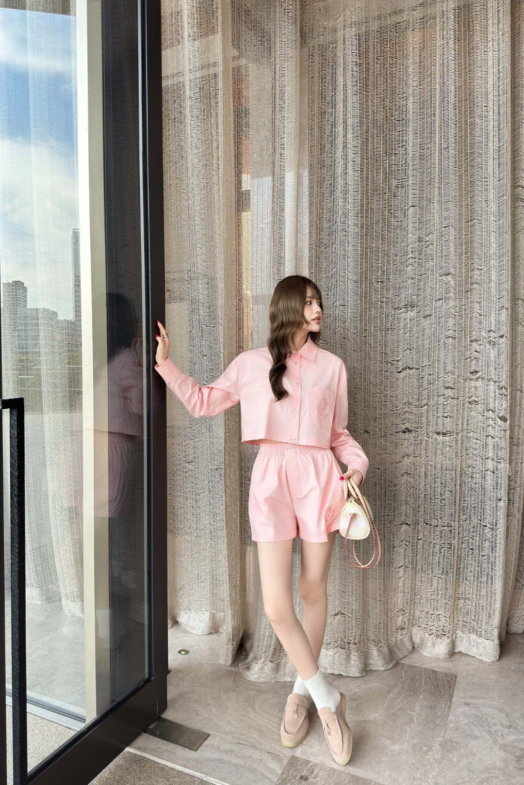 NO:418435,Shirt shorts model pictures, shorts,alexander wang19860909衬衣 短裤模特图,,shorts,alexander wang,Women's clothing