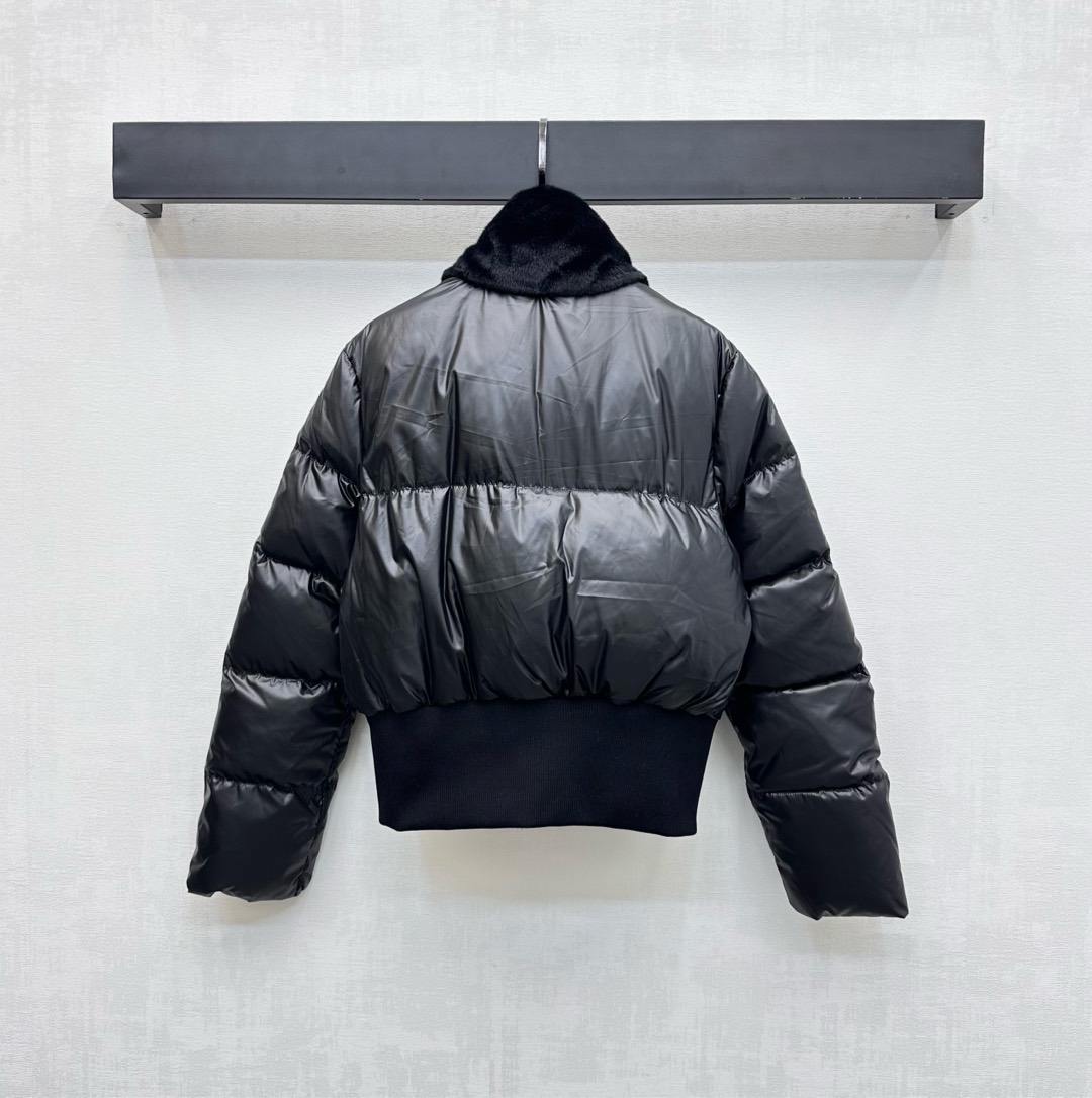 Fendi Detachable Fur Collar Padded Down Jacket Windproof Nylon Material 7 i1758125515805 8694 0 4