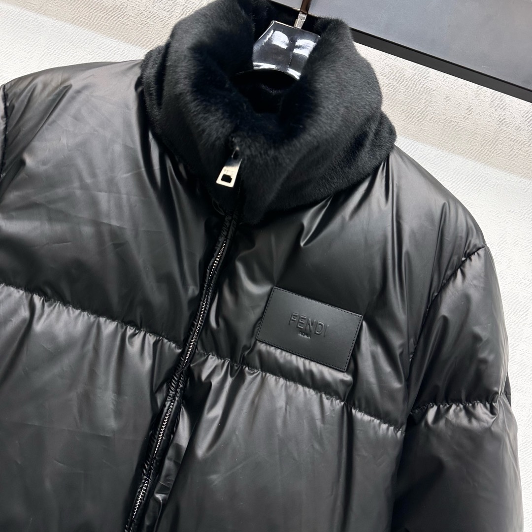 Fendi Detachable Fur Collar Padded Down Jacket Windproof Nylon Material 5 i1758125515946 2484 0 2