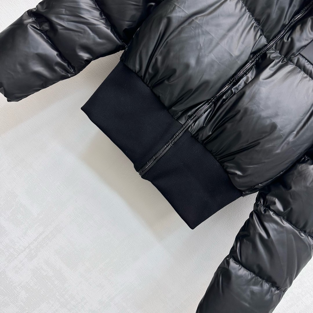 Fendi Detachable Fur Collar Padded Down Jacket Windproof Nylon Material 6 i1758125516298 5339 0 3