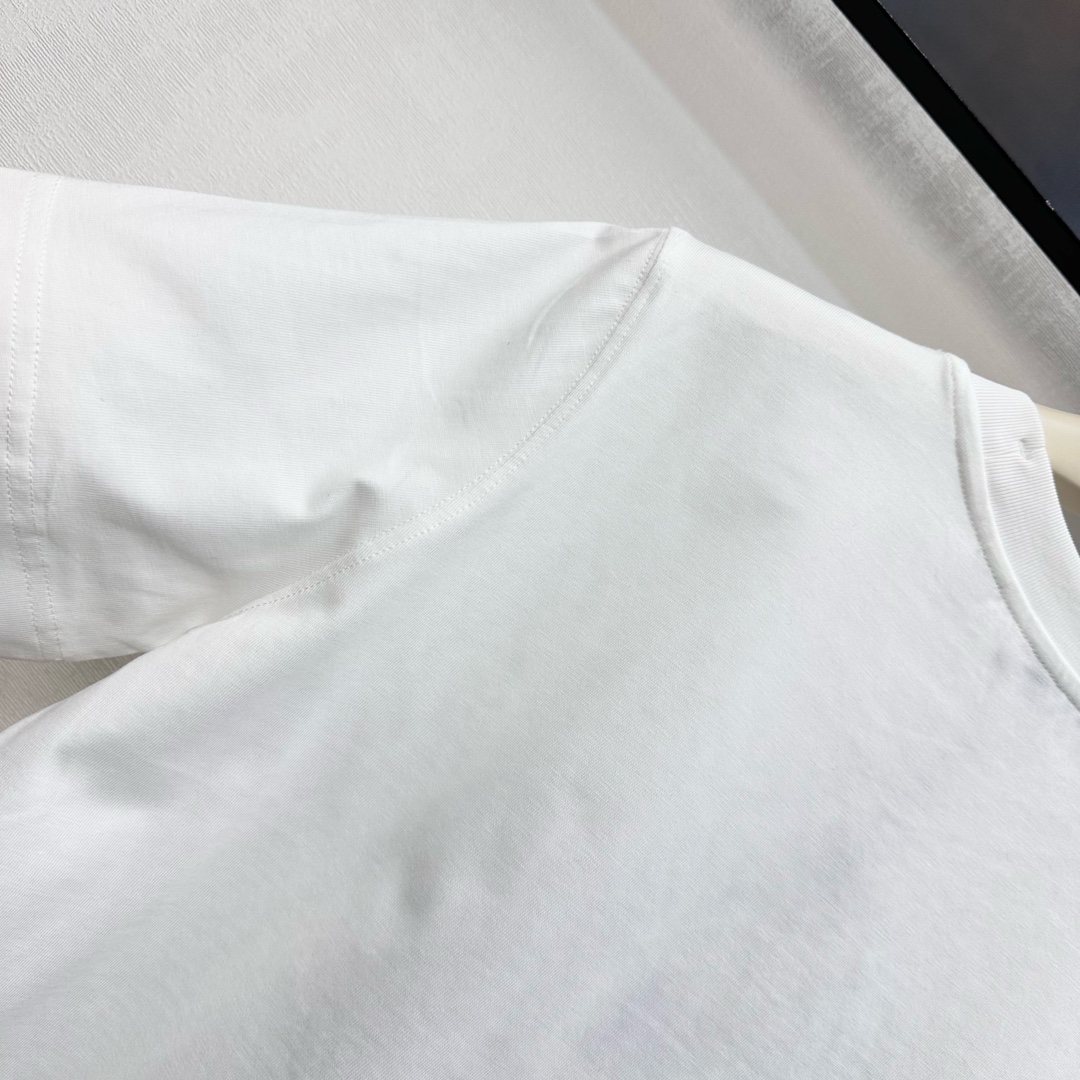 버버리 자수 체크 크루넥 코튼 반팔 티셔츠 2025 FW 상세 이미지 8