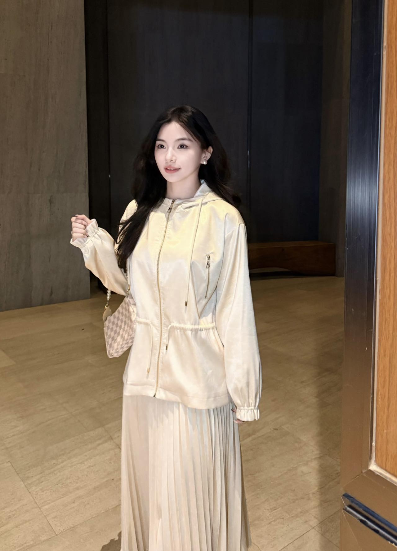 NO:708814,,,19860909,,,Women's clothing