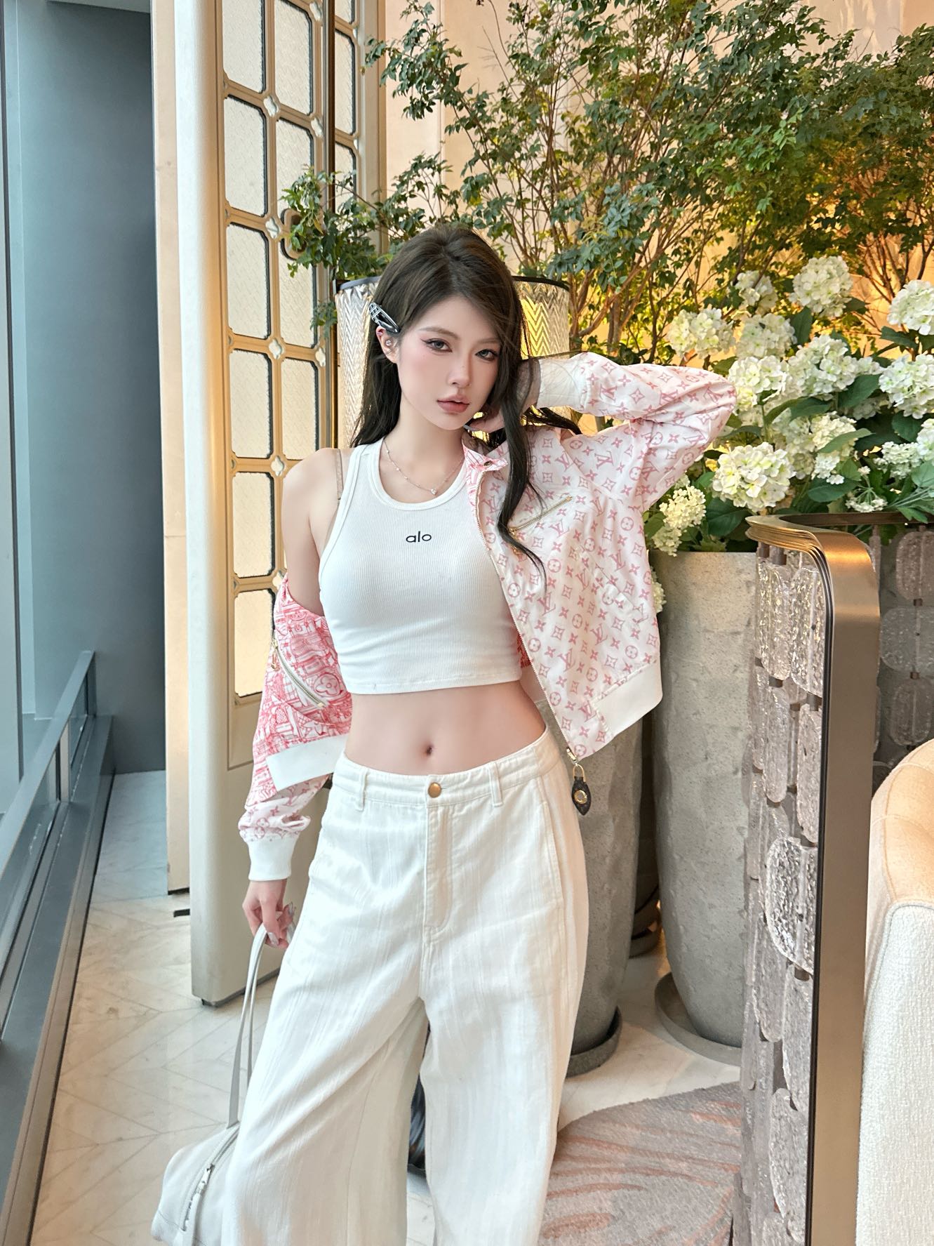 NO:720359,Model upper body picture,Louis Vuitton-clothing,louis vuitton,19860909模特上身图,路易威登-服装,louis vuitton,,Women's clothing