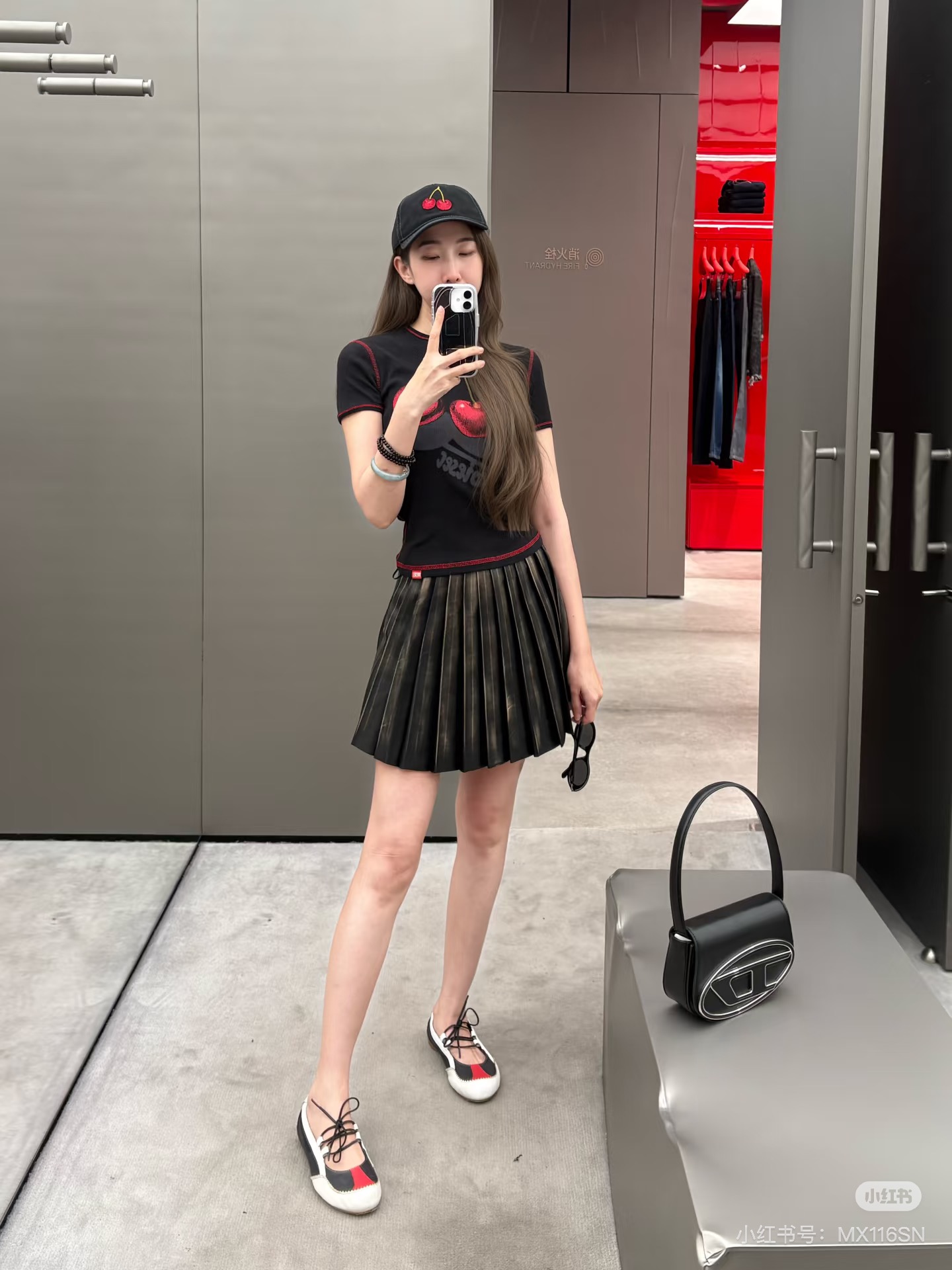 디젤 체리 프린트 여성 반팔 티셔츠 138919 썸네일 이미지