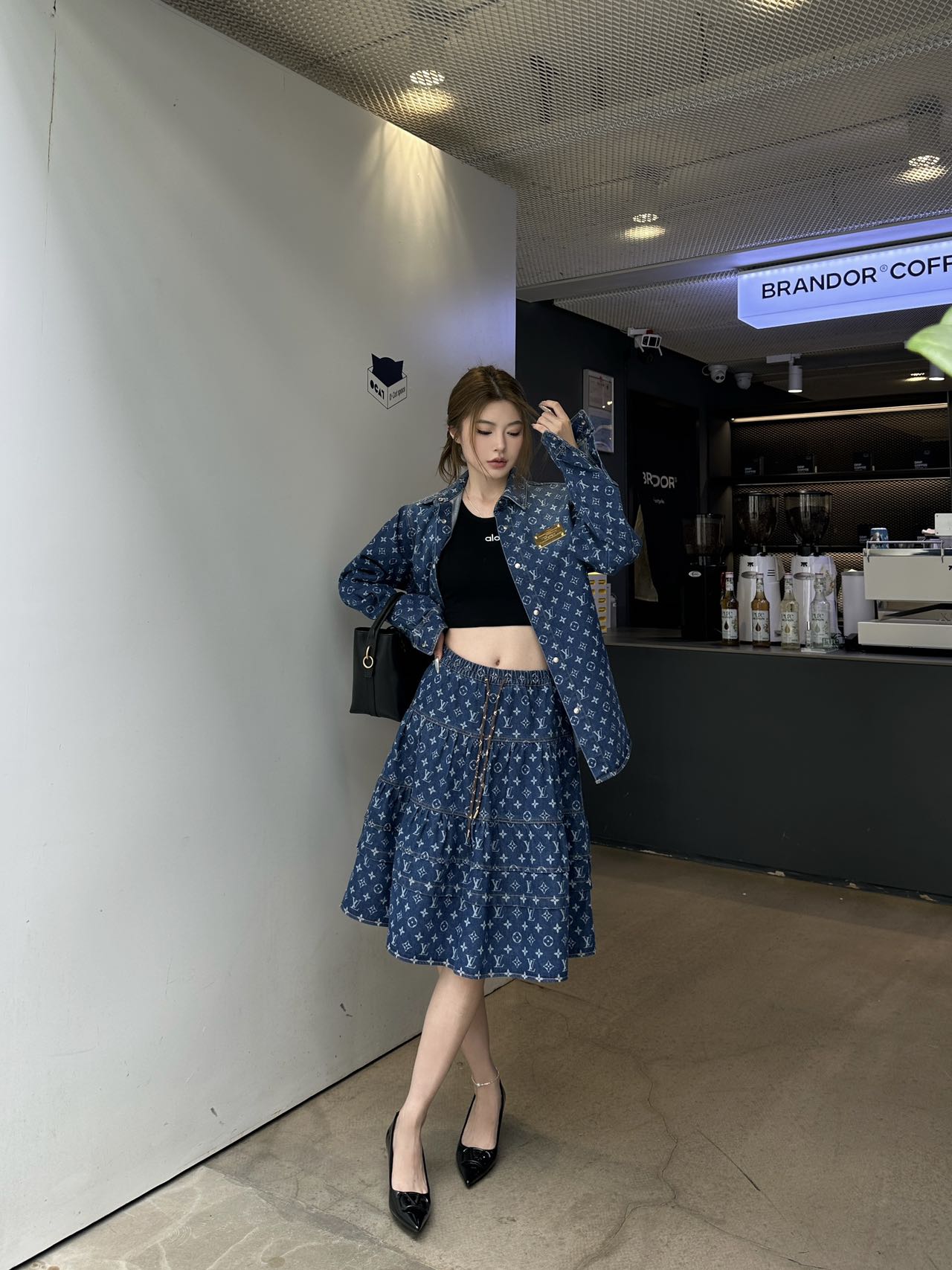 NO:738058,model pictures,,19860909模特图,,,Women's clothing