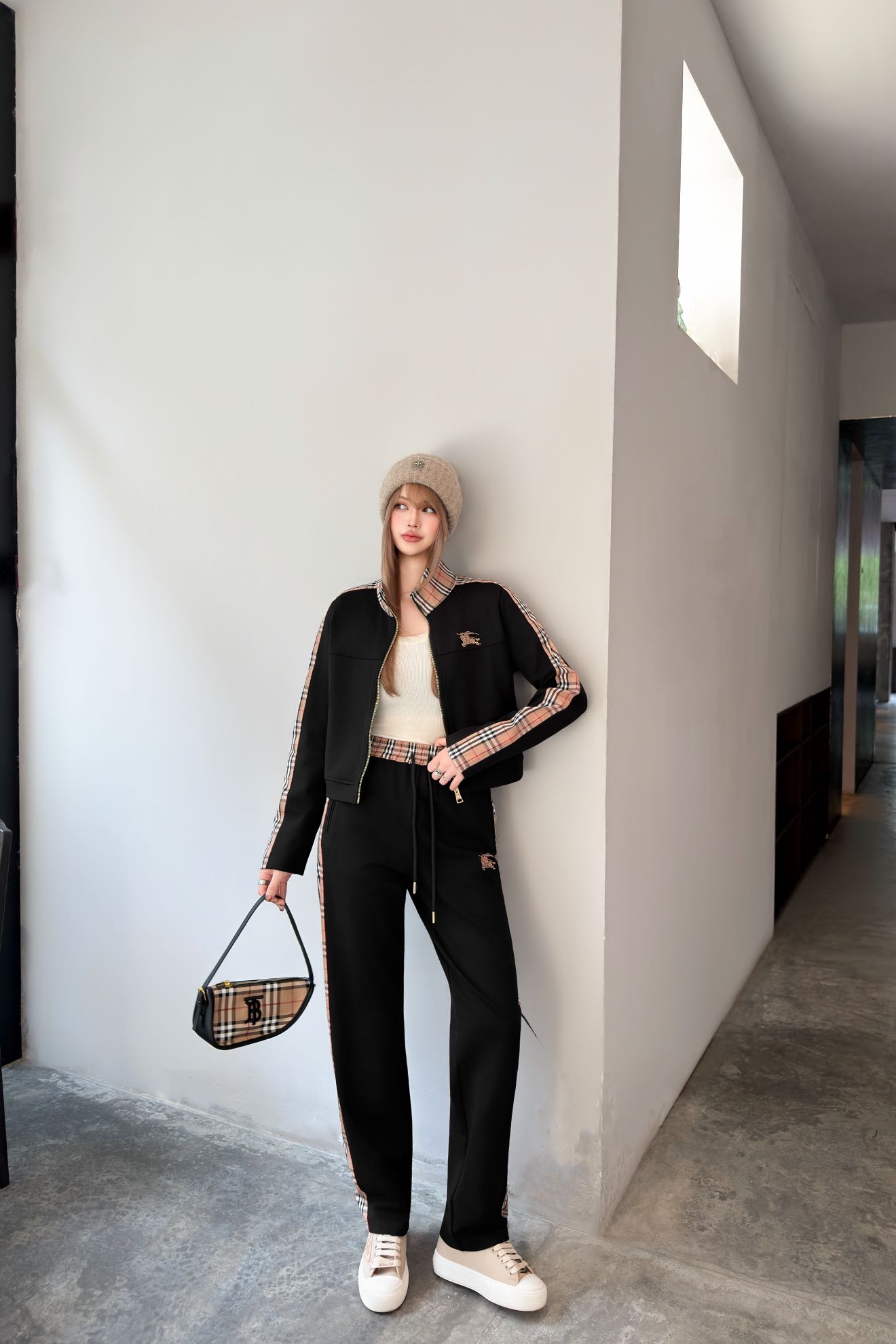 NO:749346,model pictures,,19860909模特图,,,Women's clothing