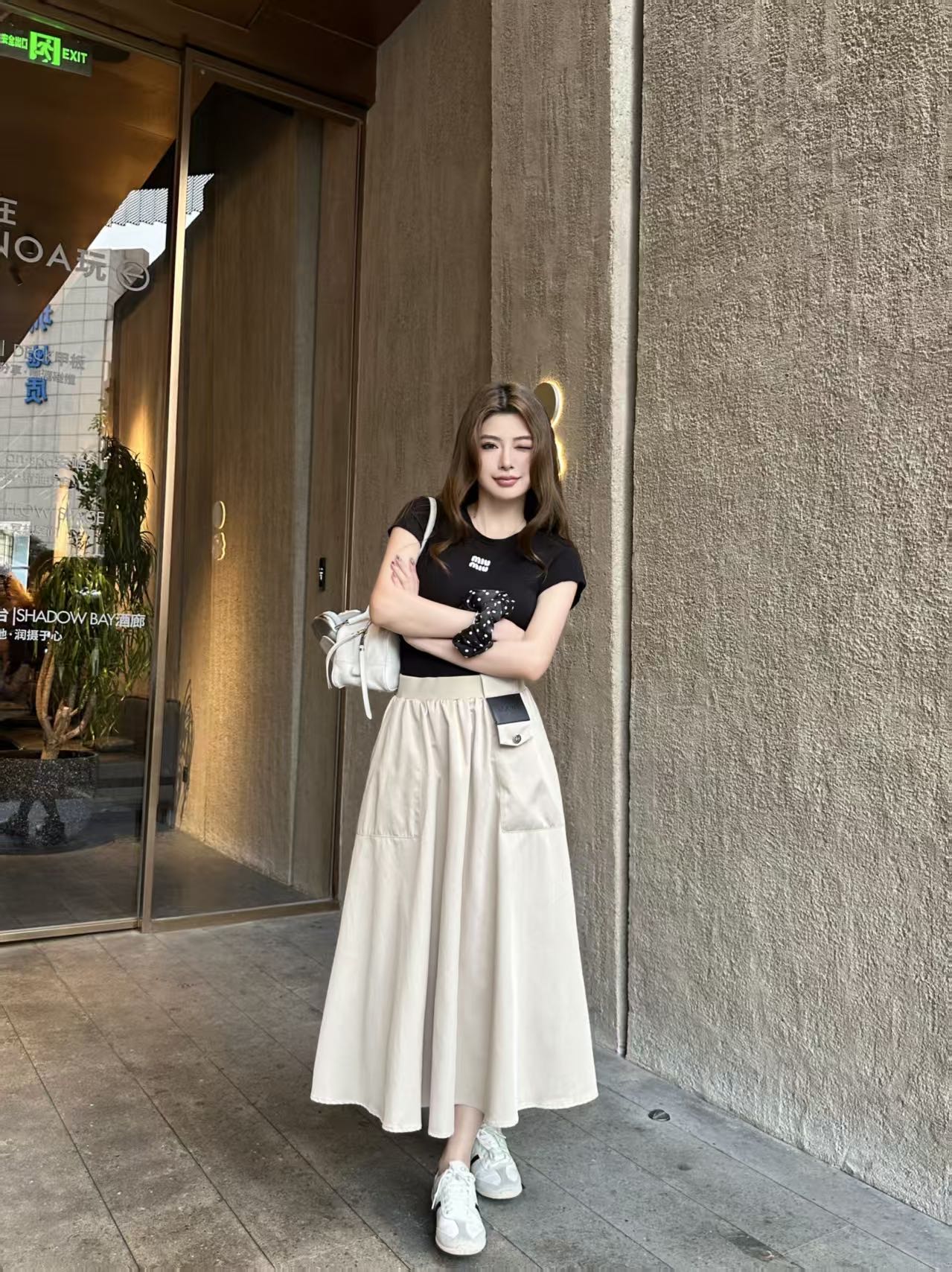 NO:748405,model pictures,,19860909模特图,,,Women's clothing