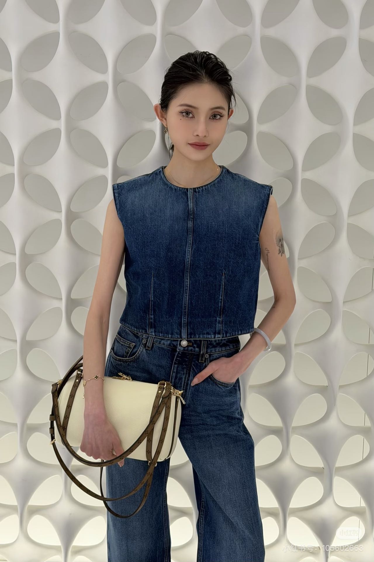 NO:752242,Purchasing upper body pictures,,19860909代购上身图,,,Women's clothing