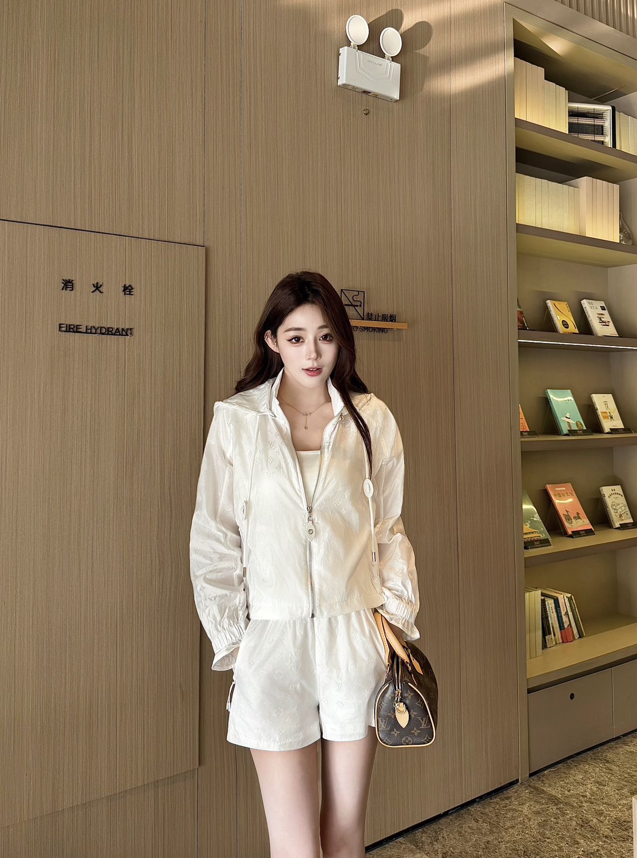 NO:776716,Model pictures,Louis Vuitton-clothing,louis vuitton,19860909模特图,路易威登-服装,louis vuitton,,Women's clothing