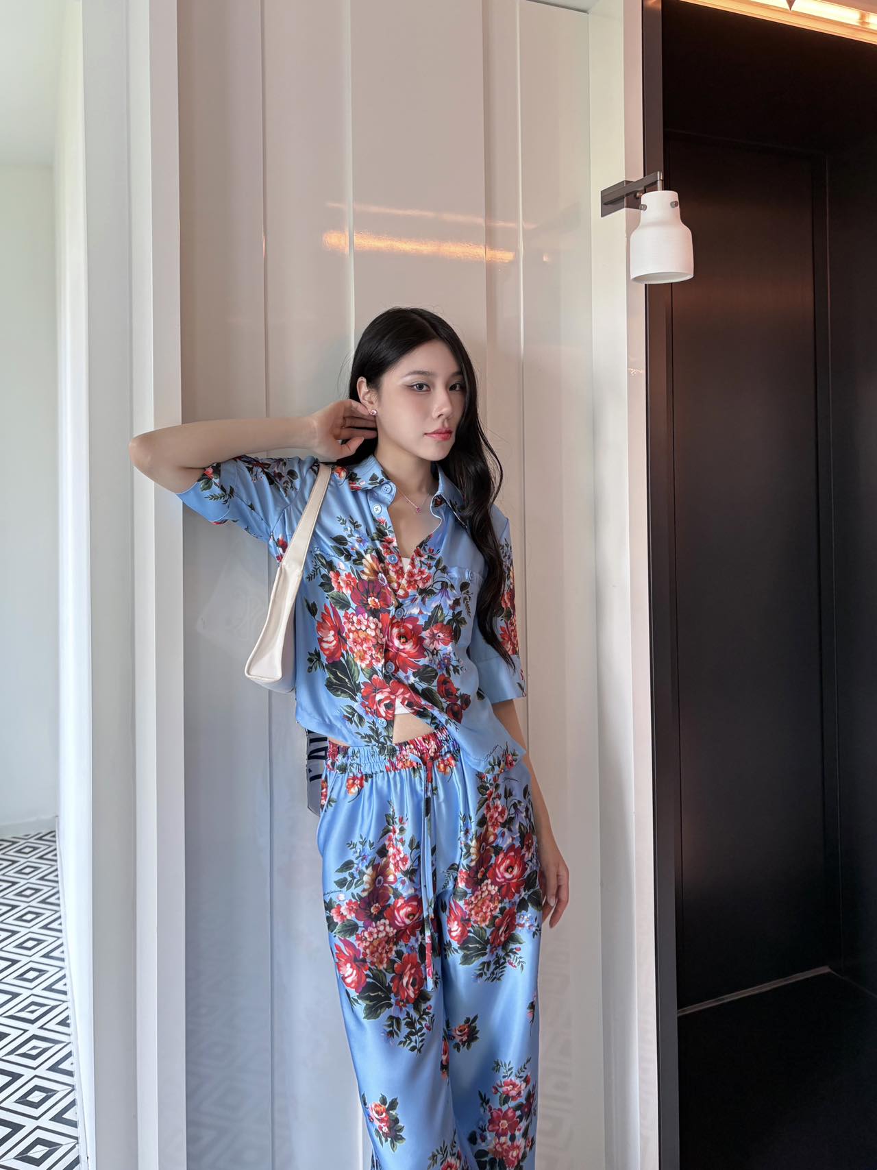NO:806107,model pictures,,19860909模特图,,,Women's clothing