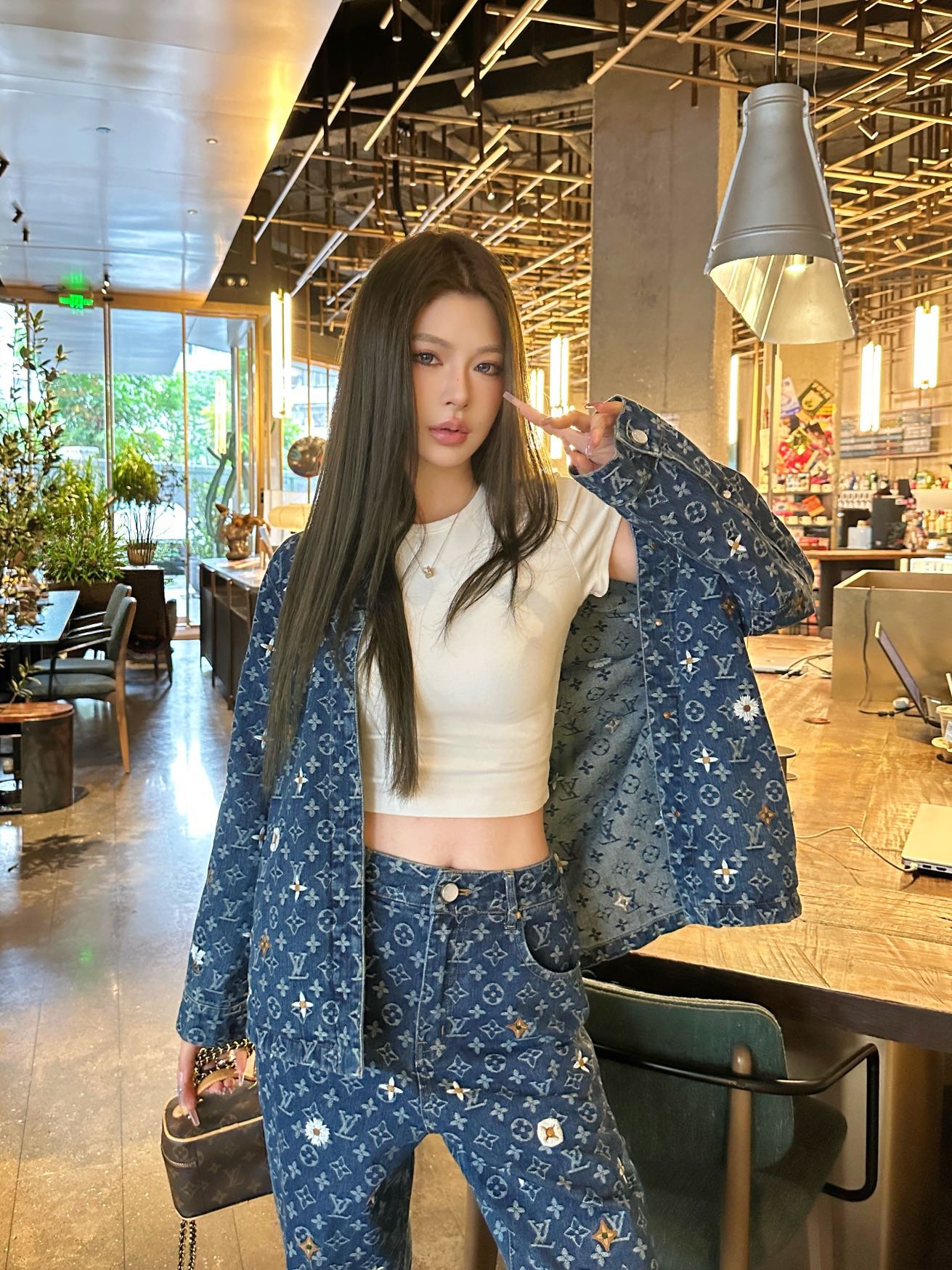 NO:822658,model pictures,,19860909模特图,,,Women's clothing