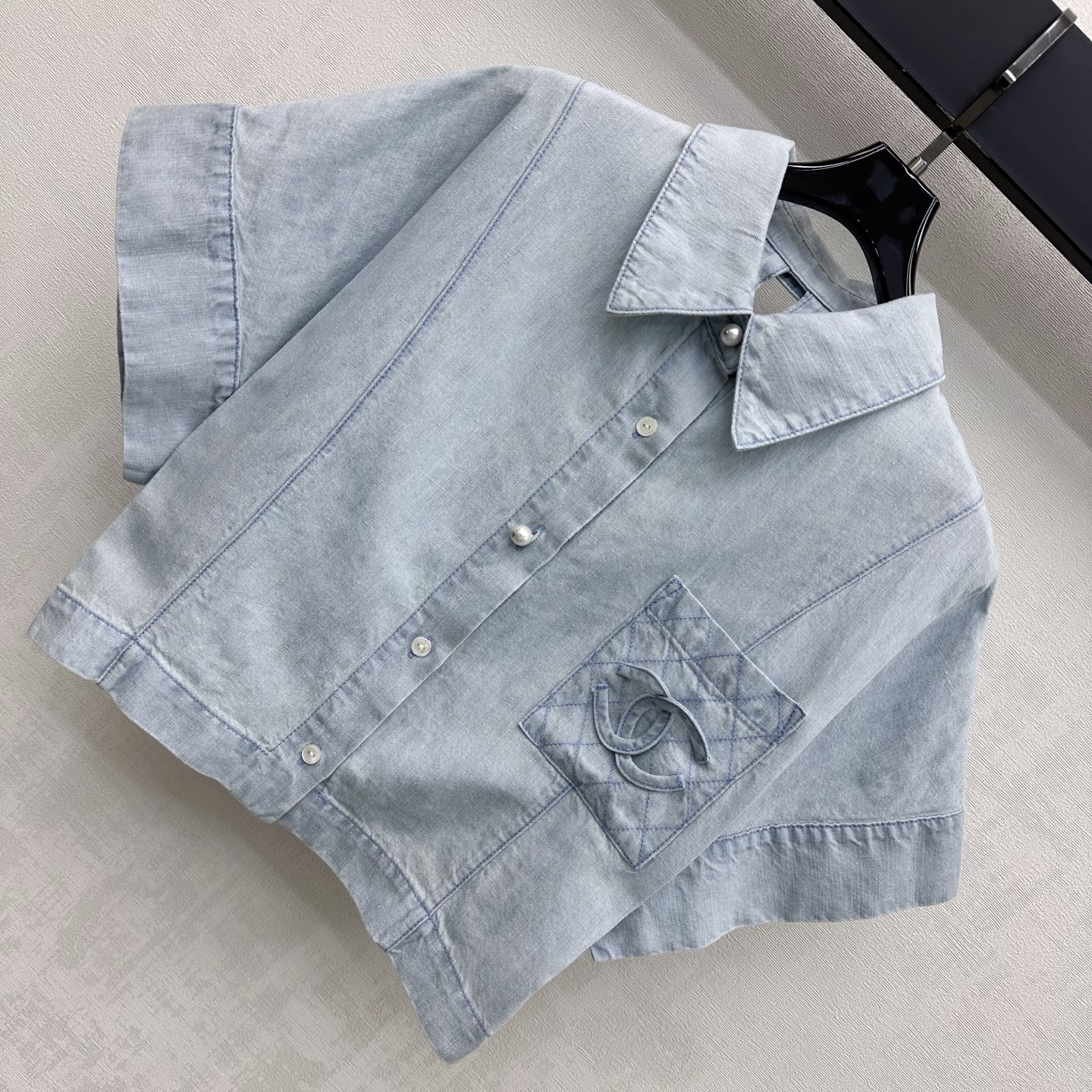 샤넬 여성 반팔 131902 Chanel T Shirt 썸네일 이미지