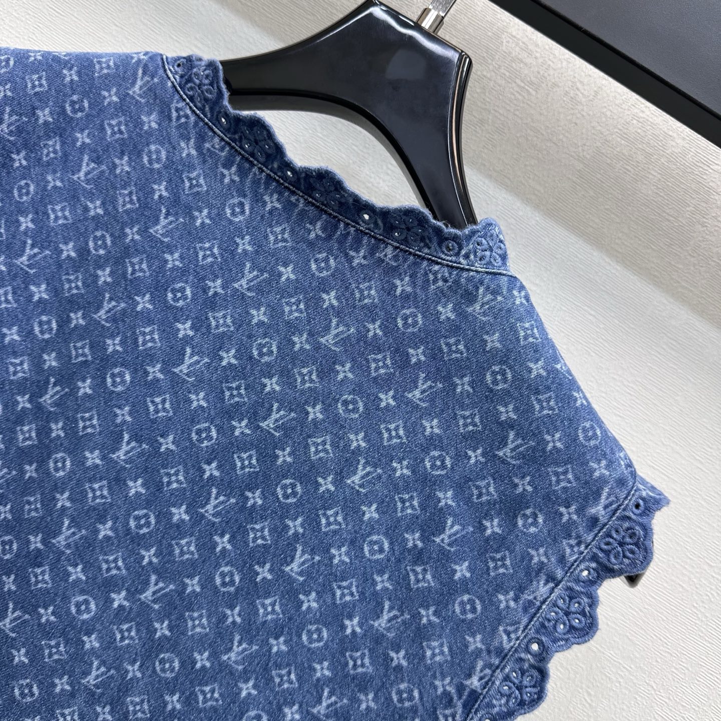 louis vuitton ruffle hem denim top