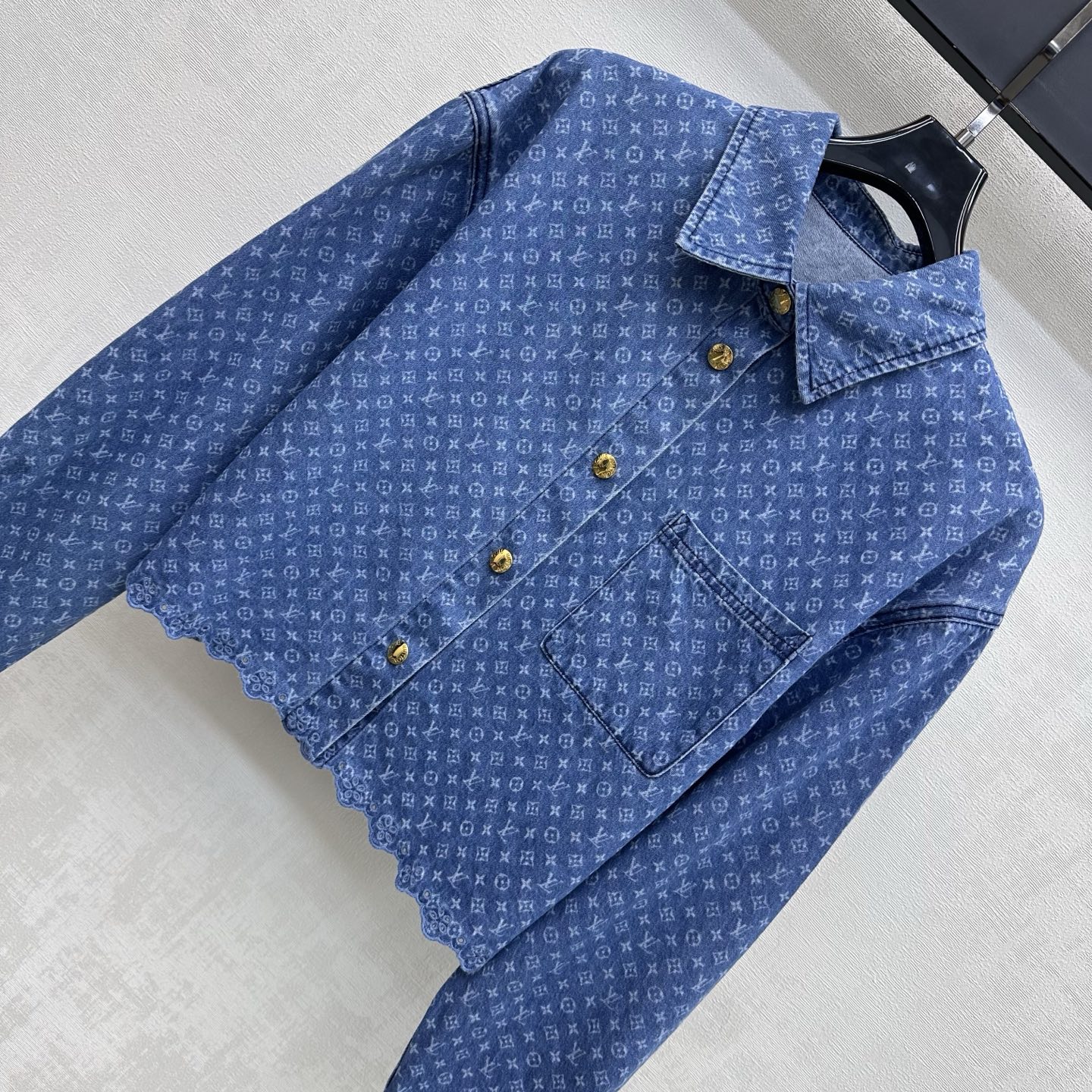 louis vuitton monogram denim cropped shirt