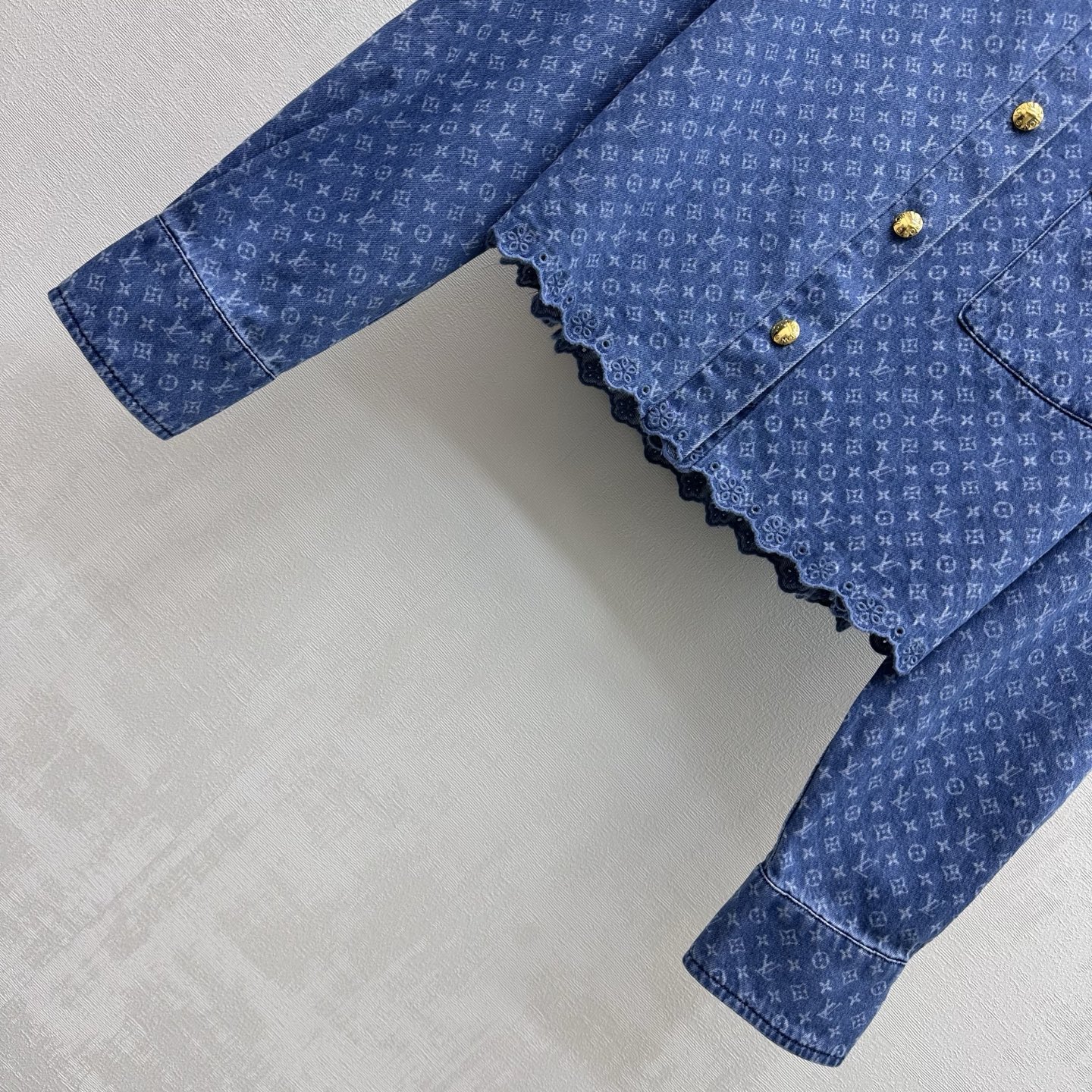 louis vuitton monogram denim cropped shirt