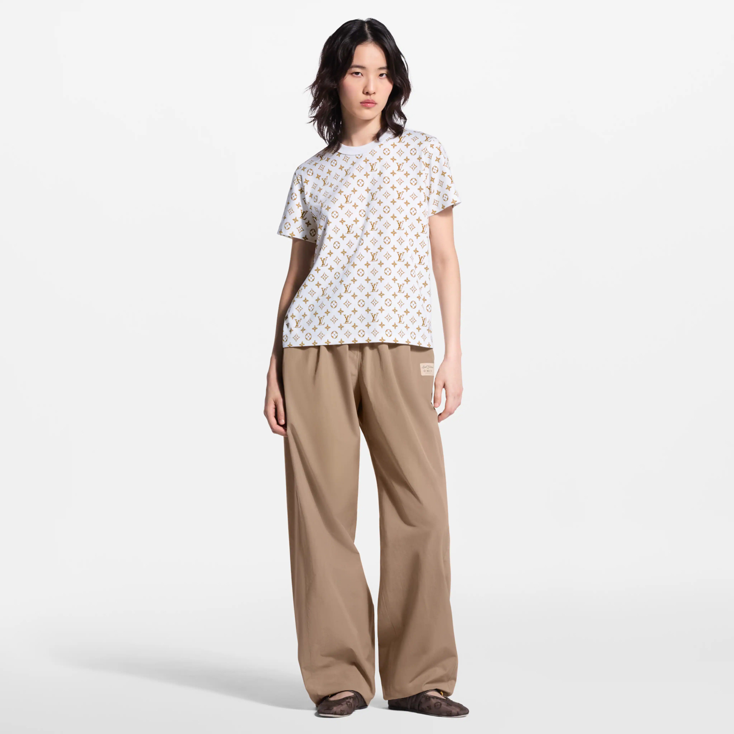 NO:934832,,,19860909,,,Women's clothing