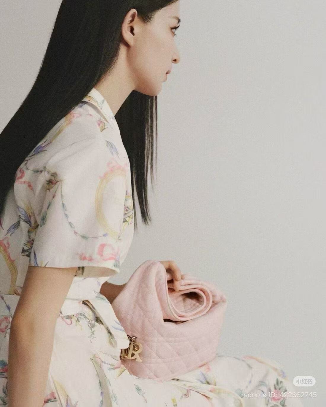 NO:945345,show pictures,,19860909秀图,,,Women's clothing