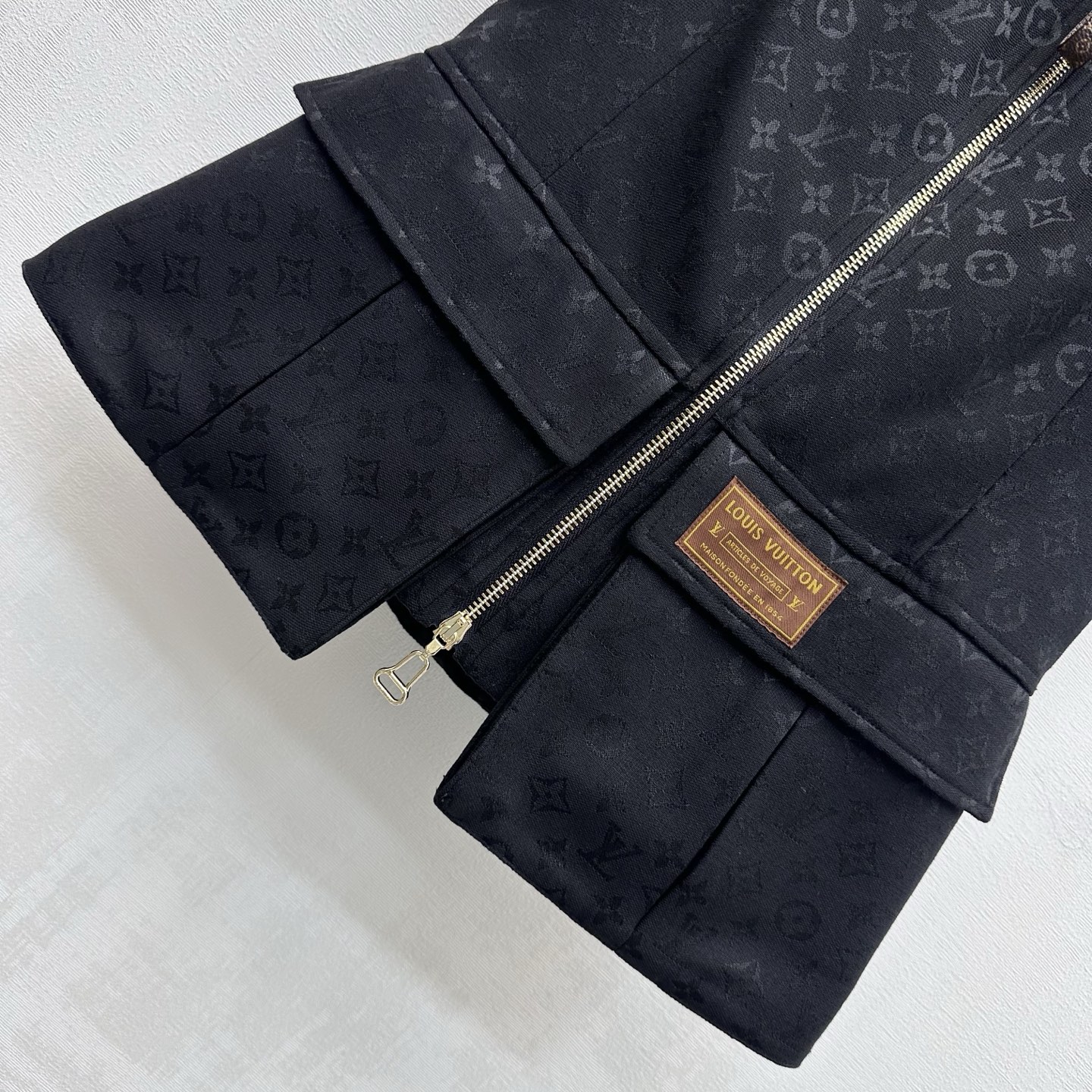 louis vuitton monogram jacquard fitted vest