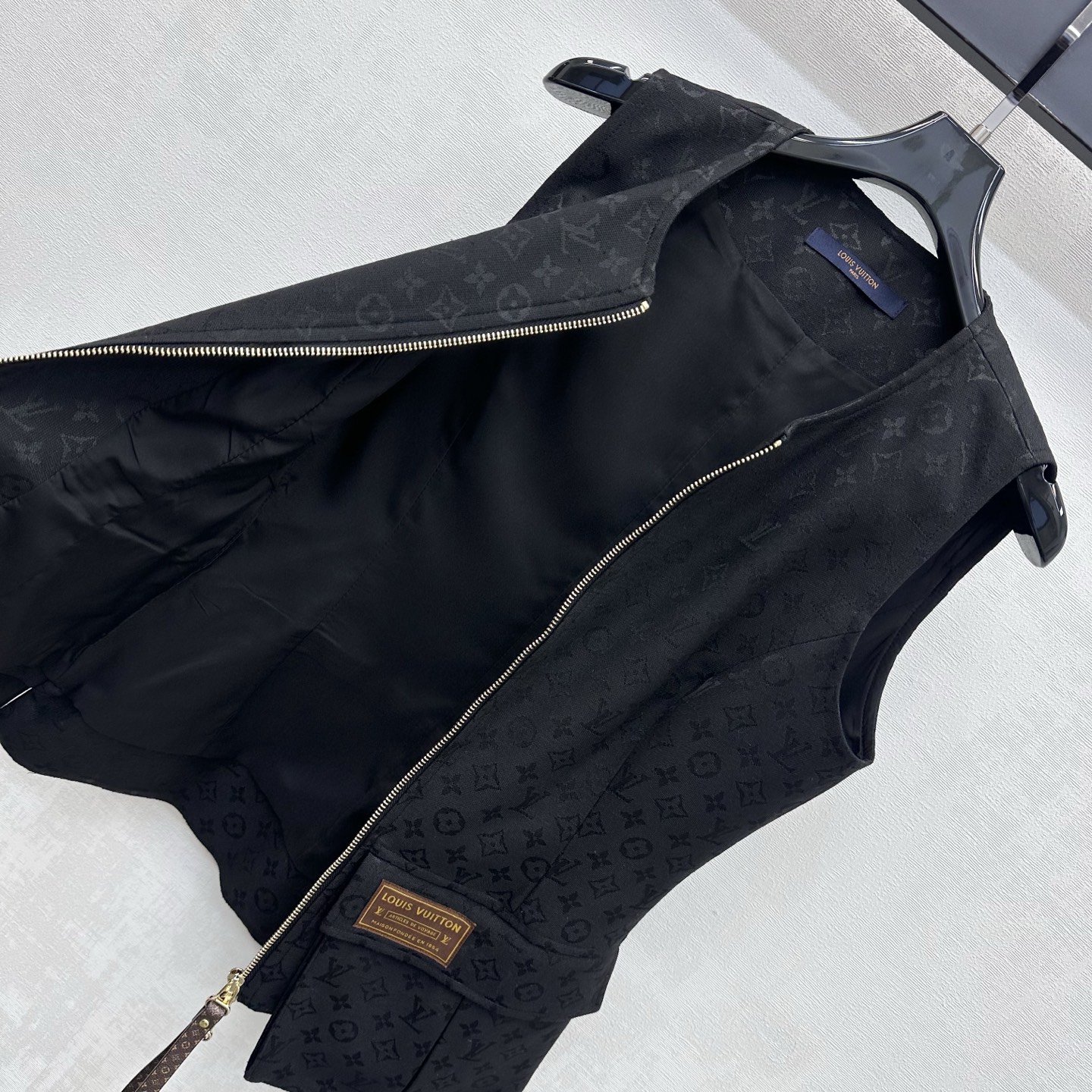 louis vuitton monogram jacquard fitted vest