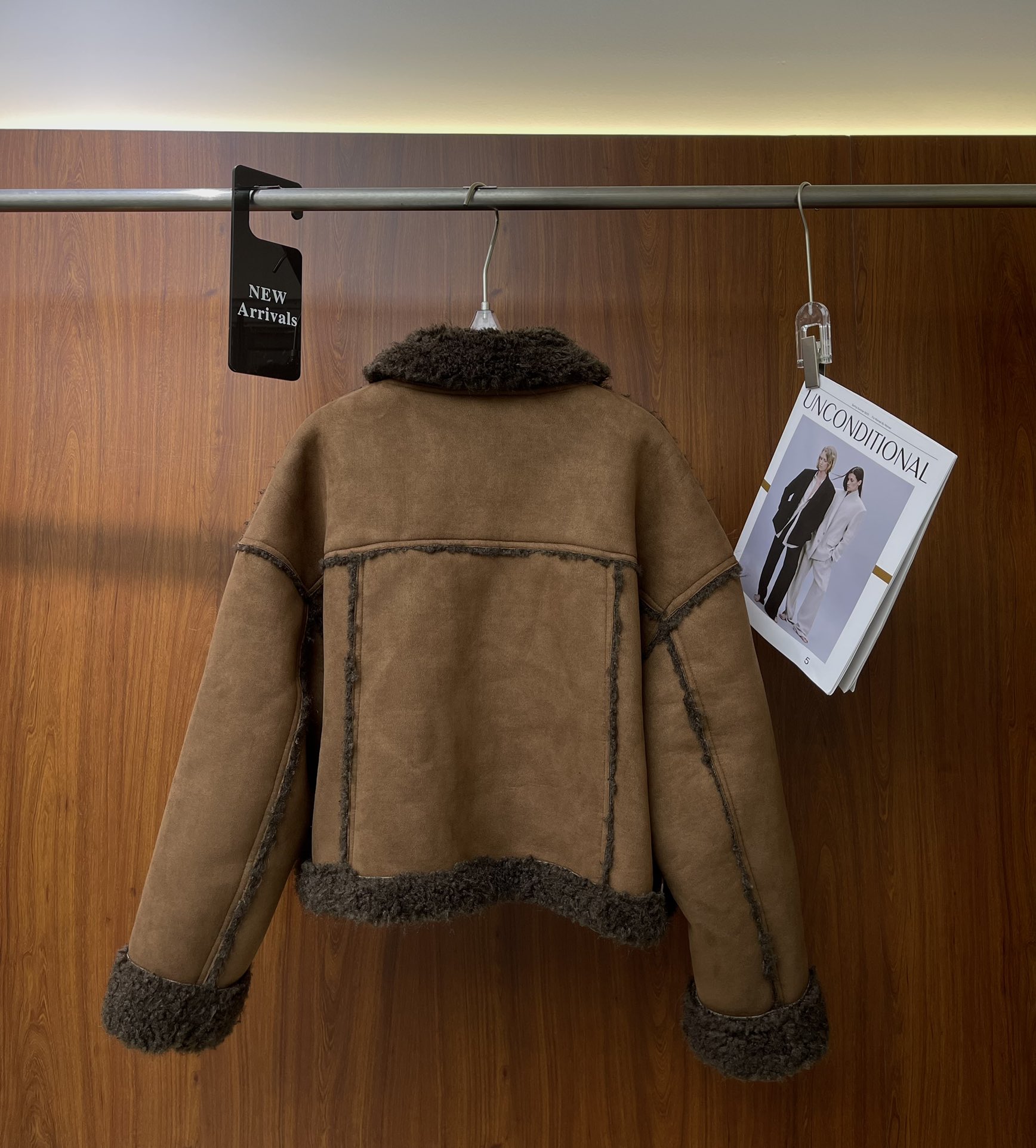 High-End Women’s Suits: LV Inspired Styles for Autumn and Winter Comfort - 图片 4