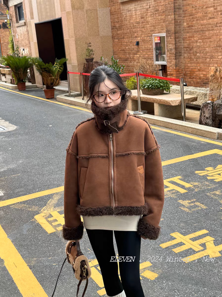 High-End Women’s Suits: LV Inspired Styles for Autumn and Winter Comfort - 图片 2